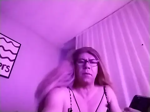 AdvisingRiffle online show from December 14, 2025, 12:27 am