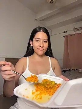 Nhefertary online show from April 7, 2026, 12:55 am