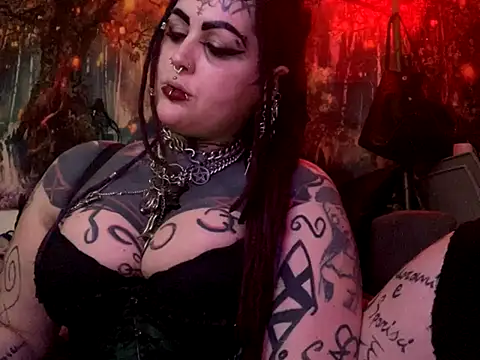 Snapshot of nyxvelon chatting on December 2, 2025, 9:21 pm nyxvelon online show from December 2, 2025, 9:21 pm