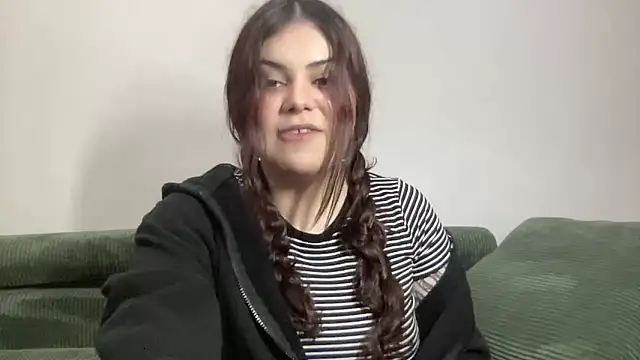 Snapshot of lilithsbetrayal chatting on December 3, 2025, 1:24 am lilithsbetrayal online show from December 3, 2025, 1:24 am