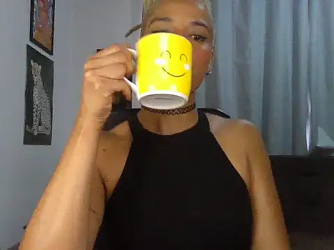 Helenoir online show from December 18, 2025, 12:11 pm