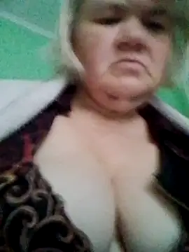 LusiyaGold5 online show from November 15, 2025, 1:51 pm