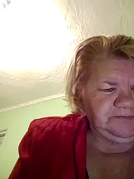 LusiyaGold5 online show from November 27, 2025, 9:39 pm