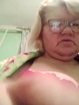 LusiyaGold5 online show from January 9, 2026, 10:55 pm