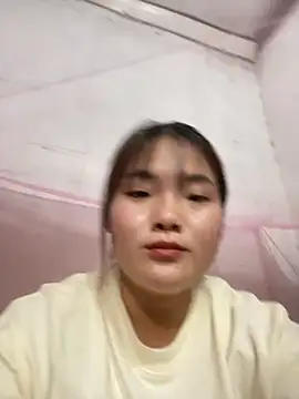 Beautiful-light22 online show from November 14, 2025, 4:33 am