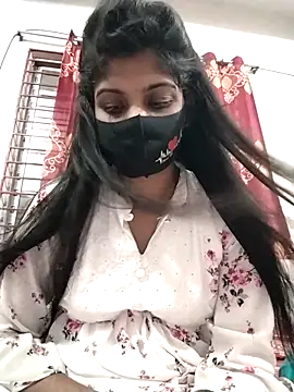 Queen-Any online show from October 26, 2025, 2:56 pm