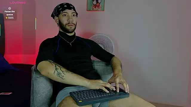 Snapshot of angel_kyrozz chatting on March 14, 2026, 7:08 pm angel kyrozz online show from March 14, 2026, 7:08 pm