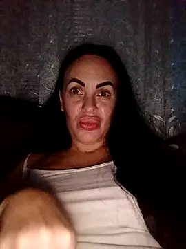 Stefaniyaxq online show from November 5, 2025, 9:26 pm