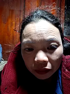 miomio-12 online show from December 4, 2025, 12:58 pm