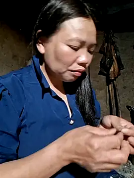 miomio-12 online show from March 3, 2026, 2:12 pm