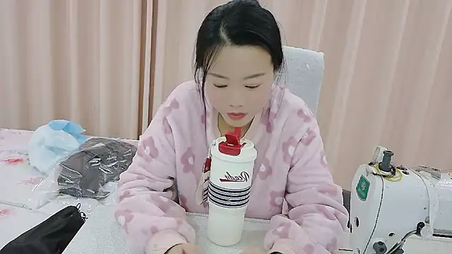 CCOO520 online show from October 28, 2025, 2:09 pm