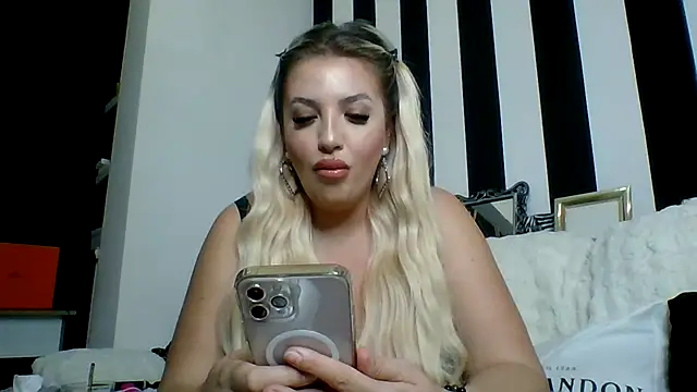 Snapshot of evedanger chatting on October 8, 2025, 9:56 pm evedanger online show from October 8, 2025, 9:56 pm