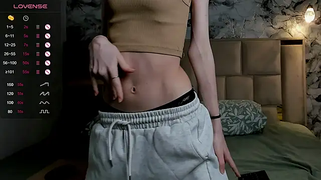 Snapshot of EchoLuxe chatting on March 19, 2026, 9:52 pm EchoLuxe online show from March 19, 2026, 9:52 pm