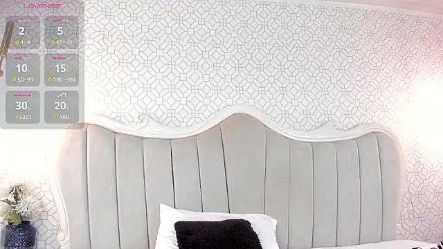 MarcelaCortes online show from March 25, 2026, 9:21 pm