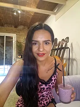 MissHazelnut online show from October 8, 2025, 12:14 pm