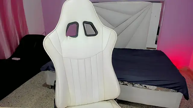 cielooo  online show from November 14, 2025, 8:40 pm