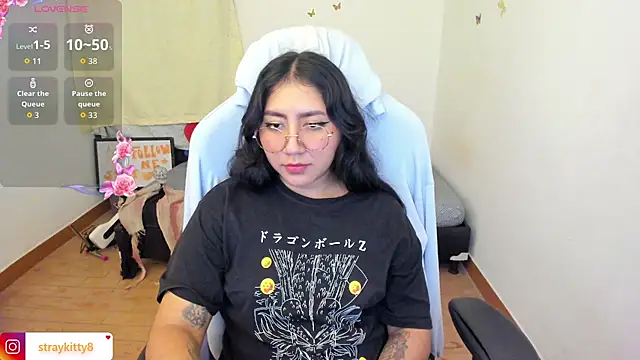 Snapshot of LoveLyy- chatting on October 12, 2025, 3:49 am LoveLyy- online show from October 12, 2025, 3:49 am