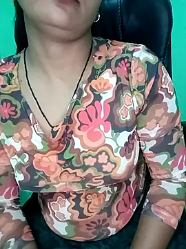 Snapshot of Rashmi_011 chatting on October 10, 2025, 5:45 pm Rashmi 011 online show from October 10, 2025, 5:45 pm