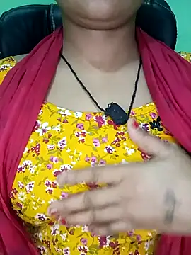 Snapshot of Rashmi_011 chatting on October 15, 2025, 4:40 pm Rashmi 011 online show from October 15, 2025, 4:40 pm