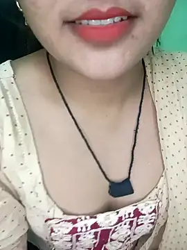 Snapshot of Rashmi_011 chatting on October 20, 2025, 4:40 pm Rashmi 011 online show from October 20, 2025, 4:40 pm