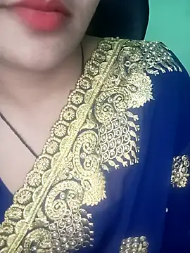 Snapshot of Rashmi_011 chatting on October 24, 2025, 4:14 pm Rashmi 011 online show from October 24, 2025, 4:14 pm