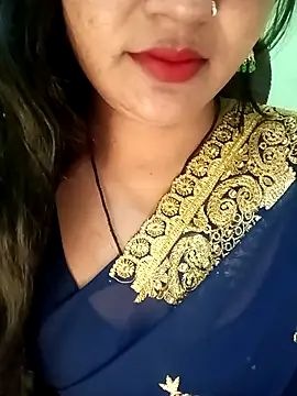 Snapshot of Rashmi_011 chatting on November 26, 2025, 11:28 pm Rashmi 011 online show from November 26, 2025, 11:28 pm