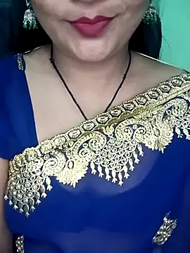 Snapshot of Rashmi_011 chatting on November 28, 2025, 11:51 pm Rashmi 011 online show from November 28, 2025, 11:51 pm