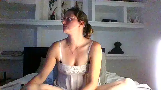 Snapshot of xcrazzycat chatting on May 20, 2026, 8:37 pm xcrazzycat online show from May 20, 2026, 8:37 pm