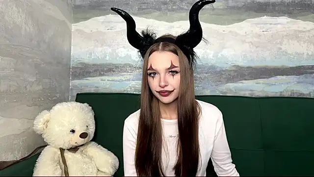 Snapshot of SunnySprinkle chatting on October 31, 2025, 12:50 pm SunnySprinkle online show from October 31, 2025, 12:50 pm