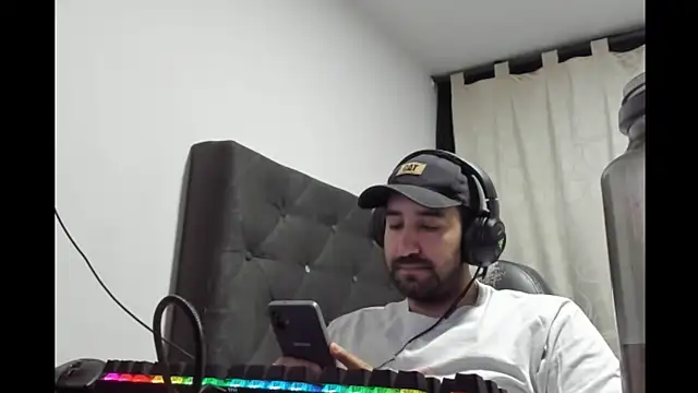 coolfriki online show from April 14, 2026, 5:13 am