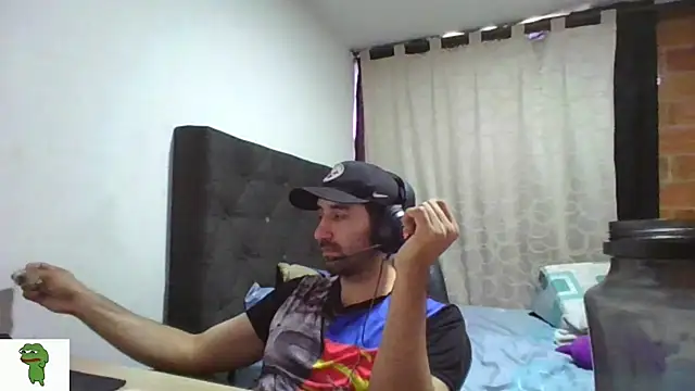 coolfriki online show from July 17, 2026, 9:41 pm