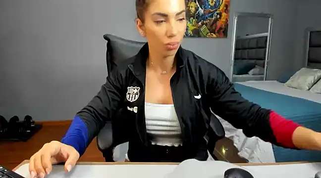 Alesyamuscledollxh online show from January 18, 2025, 8:09 pm