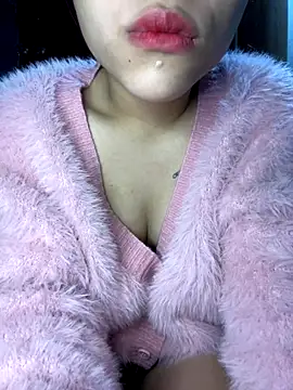 Snapshot of Lyly69699 chatting on November 3, 2025, 1:19 am Lyly69699 online show from November 3, 2025, 1:19 am