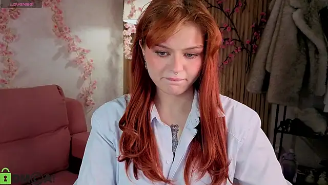 Snapshot of Barbara_Mitchel chatting on November 14, 2025, 5:33 pm Barbara Mitchel online show from November 14, 2025, 5:33 pm