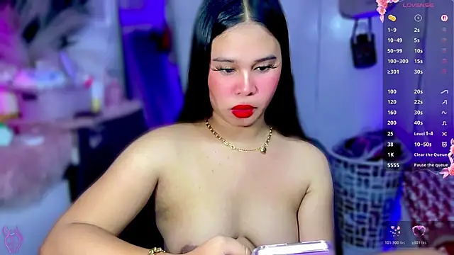 Snapshot of _Houstonixie chatting on February 25, 2026, 4:27 pm Houstonixie online show from February 25, 2026, 4:27 pm