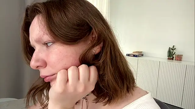 TamekiaSamii online show from November 16, 2025, 7:03 am