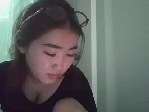 Snapshot of Zorivale chatting on February 12, 2026, 8:26 pm Zorivale online show from February 12, 2026, 8:26 pm