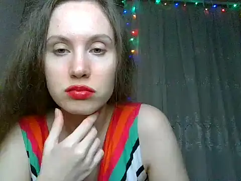 Snapshot of Lynirina chatting on May 25, 2026, 11:11 pm Lynirina online show from May 25, 2026, 11:11 pm