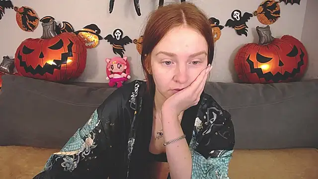 Evarey  online show from October 24, 2025, 5:26 am