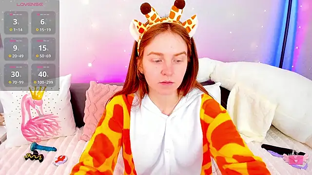 Evarey  online show from February 3, 2026, 6:51 am