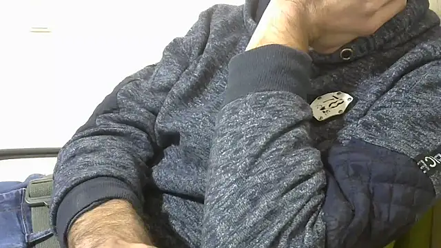 Snapshot of MakabulaAndrey chatting on October 18, 2025, 3:13 pm MakabulaAndrey online show from October 18, 2025, 3:13 pm