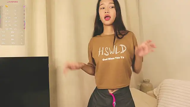 SelinaLukas online show from October 29, 2025, 6:42 pm