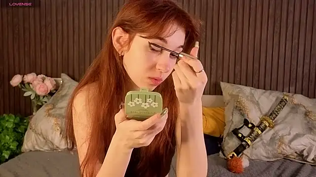 kitsun ne online show from November 12, 2025, 8:19 pm