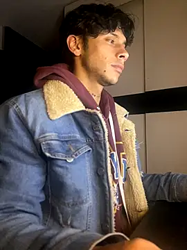 ErosDominant online show from November 18, 2025, 2:28 am