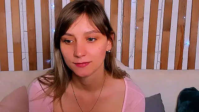 Sophia Elliott online show from October 8, 2025, 1:47 am