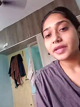 Snapshot of Ishaa_Sharmaa chatting on July 10, 2026, 8:29 am Ishaa Sharmaa online show from July 10, 2026, 8:29 am