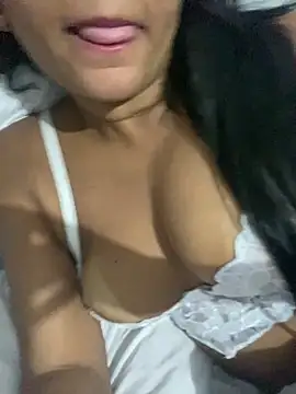 Snapshot of Brunamorenago chatting on May 27, 2026, 9:56 pm Brunamorenago online show from May 27, 2026, 9:56 pm