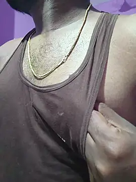 Snapshot of Y0ur_Slave chatting on May 29, 2026, 5:33 pm Y0ur Slave online show from May 29, 2026, 5:33 pm