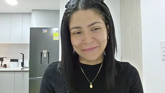 Snapshot of Ina_Jody chatting on October 8, 2025, 2:20 am Ina Jody online show from October 8, 2025, 2:20 am