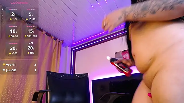 SeleneMore online show from April 15, 2026, 10:43 pm